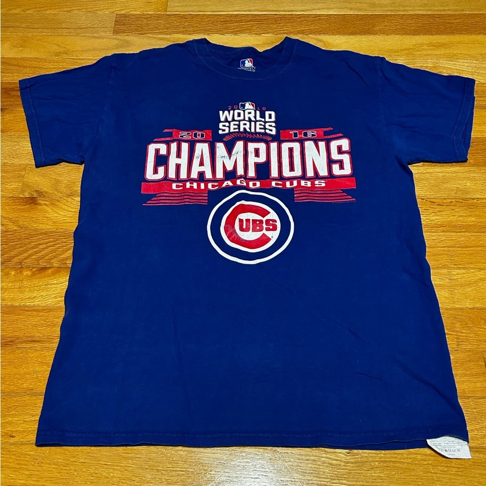medium chicago cubs t shirt
